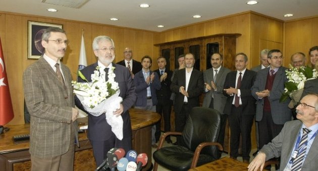 Mezun Olduğu Üniversiteye Rektör Oldu