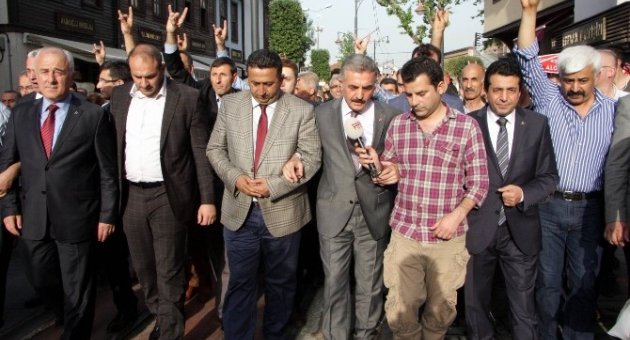 Mhp Bursa Milletvekilleri Kol Kola