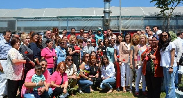 Mhp’li Senem Kılıç Seçim Çalışmalarına Hızla Başladı