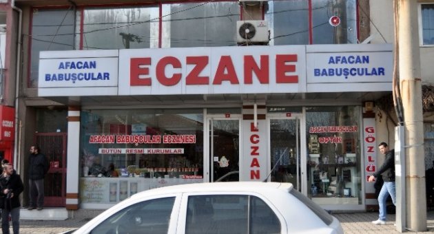 Mhp’liler Babuşçu’nun İş Yerine Çelenk Koydu