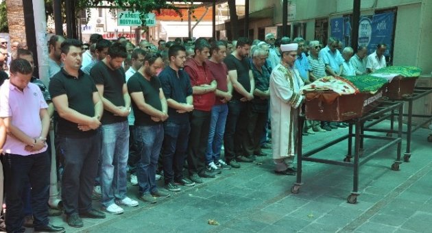 Mide Ameliyatı Sonrası Ölen Ceyda Son Yolculuğuna Uğurlandı