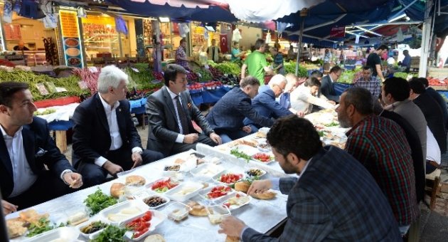 Milletvekili Pazarcı, Başkan Müşteri Oldu