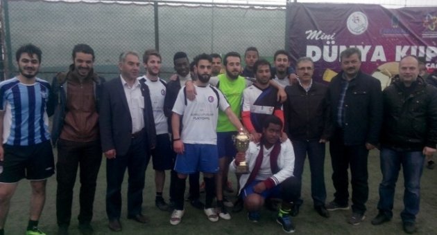Mini Dünya Kupası Futbol Turnuvasında 12 Ülke Yarıştı