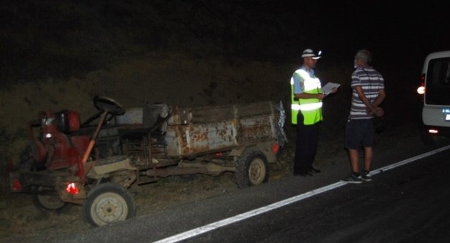 Minibüs Patpata Çarptı: 2 Yaralı