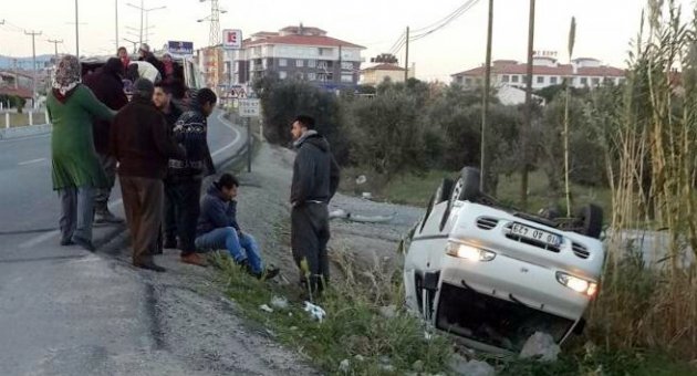 Minibüs Şarampole Uçtu