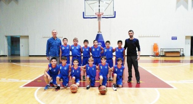 Minik Basketbolculardan Büyük Başarı