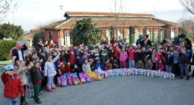 Minik Kalplerden Büyük Yardım