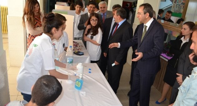 Minikler Projelerini Bilim Fuarı’nda Tanıttı