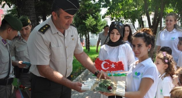 Miniklerden Şehit Çocuklarına Mektup