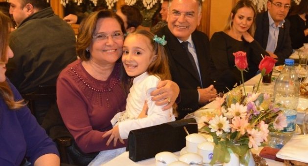 Miniklerin Yeni Yıl Sevinci