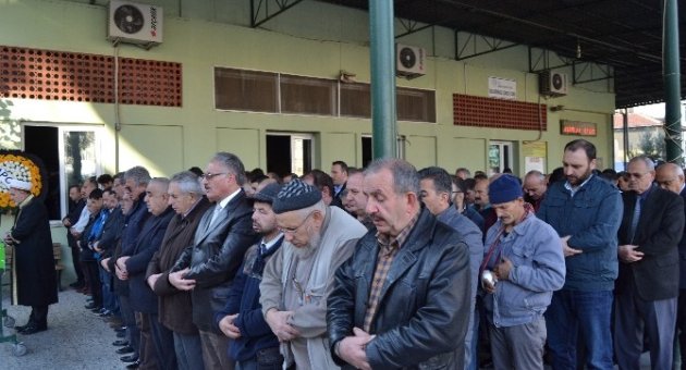 Mit’çi Kocasının Öldürdüğü Kadın Toprağa Verildi