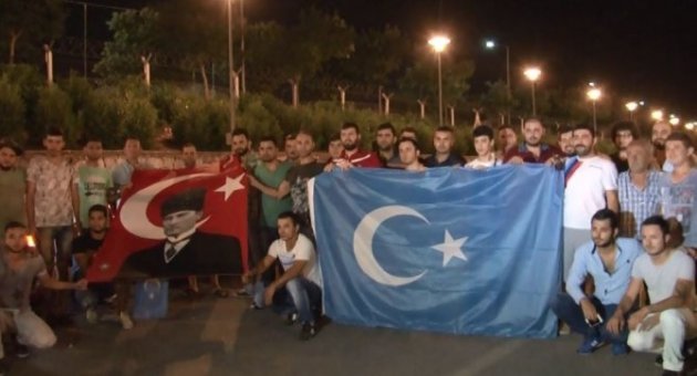 Modifiyeli Araç Sahipleri Doğu Türkistan İçin Bir Araya Geldi