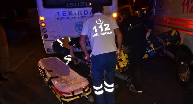Motosiklet, Halk Otobüsüne Çarptı