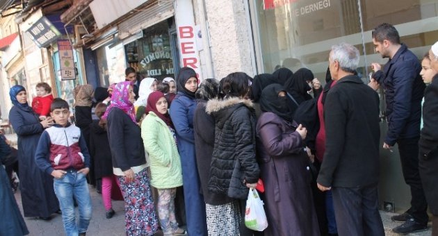 Mülteciler İzmir’de Yalnız Değil