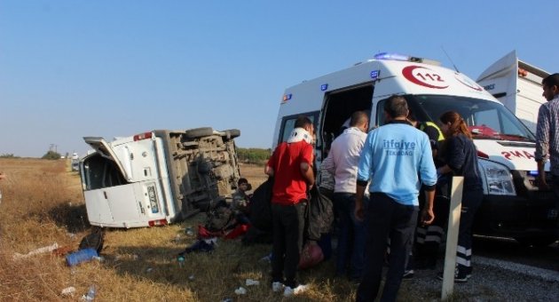 Mültecileri Taşıyan Minibüs Tekirdağ’da Kaza Yaptı
