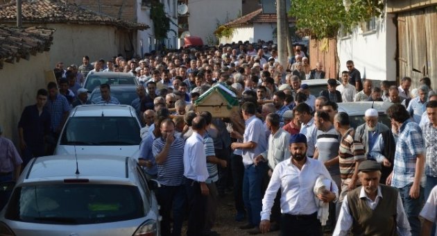 Mustafa Atan Göz Yaşları İle Uğurlandı
