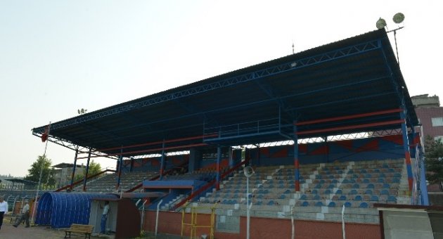 Mustafakemalpaşa Stadı Sil Baştan Yenileniyor