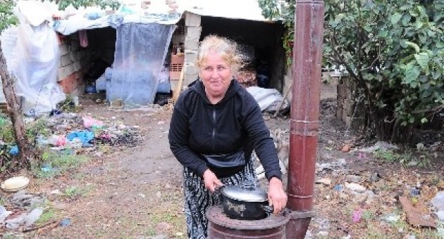Naylon Evde Yaşam Mücadelesi