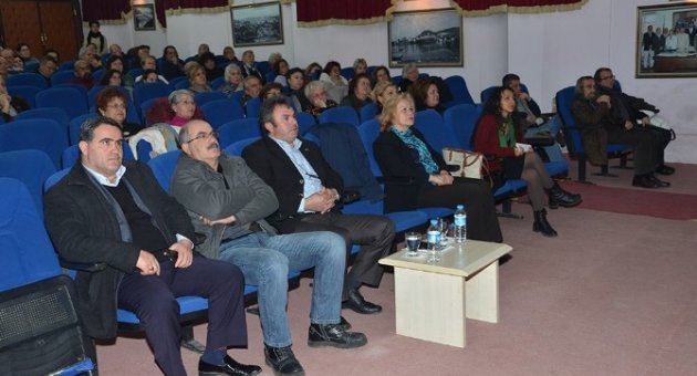 Nazım Hikmet Foça’da Anıldı