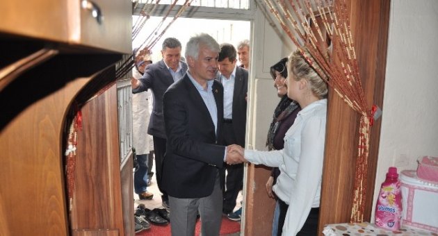 Nefes Ve Yemek Borusu Tahrip Olan Küçük Kayra Abd’de Tedavi Olacak