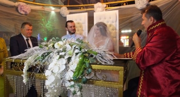 Nikah Şahitliğini Yargıtay Başkanı Cirit Yaptı