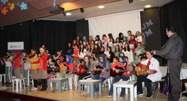 Nilüfer Başarılı Öğrencileri Ödüllendirdi