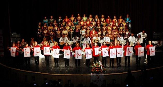 Nilüfer Belediyesi Kadın Korosu, Kızılay Yararına Sahnede