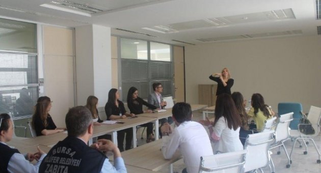 Nilüfer Belediyesi Personeline İşaret Dili Eğitimi