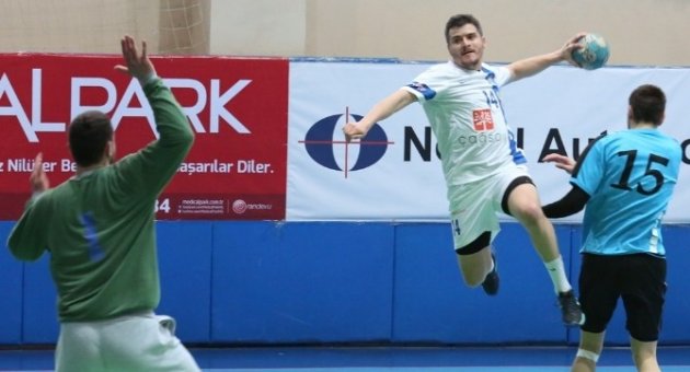 Nilüfer Belediyespor Hentbolda Yine Güldü