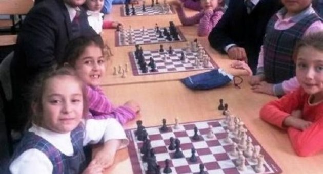 Ödemiş’te Öğrencilere Satranç Sınıfı