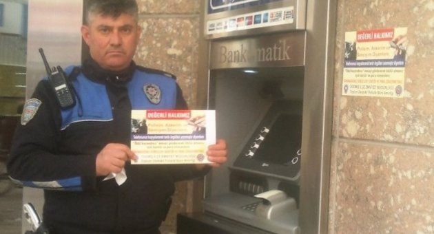Ödemişte Polisler Vatandaşları Bilgilendirdi