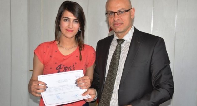 Ödemiş’te Tiyatrocu Gençler Belgelerine Kavuştu