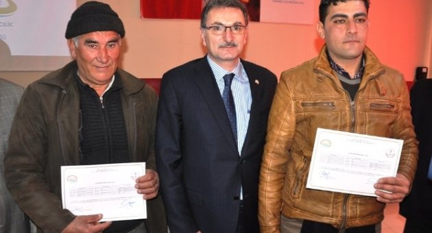 Ödemiş’te “sürü Yönetim Elemanı Benim” Diyen 46 Üretici Sertifikalarını Aldı