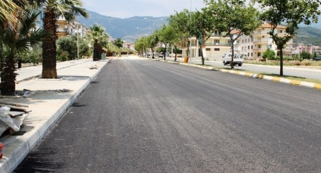 Ödemiş-zeytinlik Yolunda Asfaltlama Başladı
