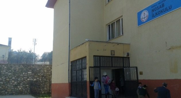 Öğrenci Velileri Ve Mahallelinin Baz İstasyonu Tepkisi
