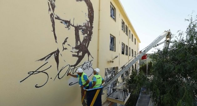Öğrenciler Tatilde Okullar Tadilatta