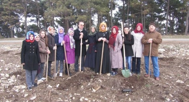 Öğrencilerden 100. Yıl Anısına Hatıra Ormanı