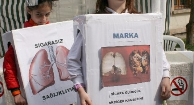 Öğrencilerden Sigaraya Savaş