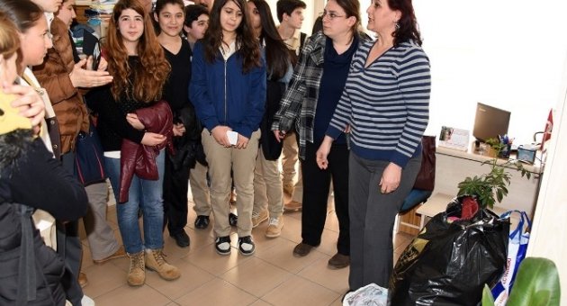Öğrencilerden ’sosyal Market’e Destek