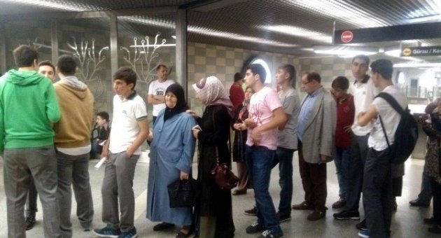 Öğrencilerin ’bukart’ Kuyruğu