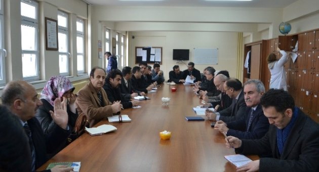 "öğrencilerin Motivasyonu İçin Üniversitelere Geziler Düzenlenmeli"