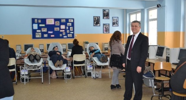 Öğretmen Ve Veliler Çerkezköy’de Kan Bağışında Bulundu