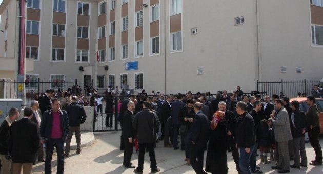 Öğretmenlerden Dayak Eylemi