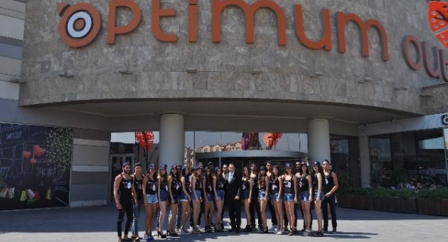 Optimum‘da Modeller Geçidi