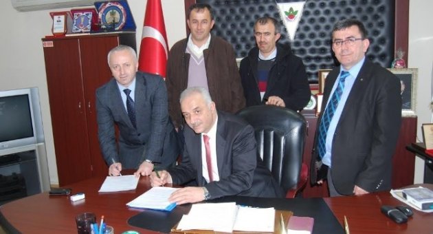 Orhaneli Belediyesi’nde Toplu Sözleşme Sevinci