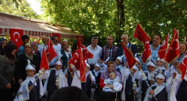 Orhaneli Kurtuluşunu Kutluyor