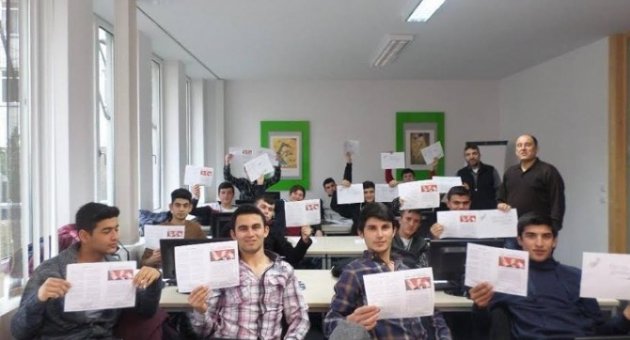 Orhanelili Öğrenciler Karnelerini Berlin’de Aldı