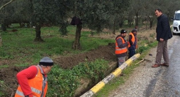 Orhangazi Belediyesi’nden Kanal Temizliği