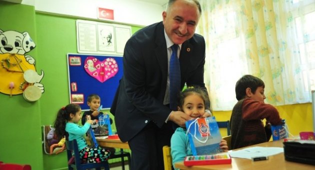 Orhangazi Belediyesi’nden Miniklere Diş Macunu Ve Fırça
