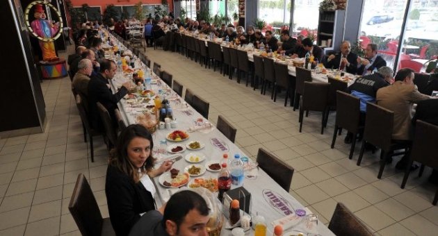 Orhangazi Belediyesi’nden Şehit Ve Gazi Yakınlarına Yemek